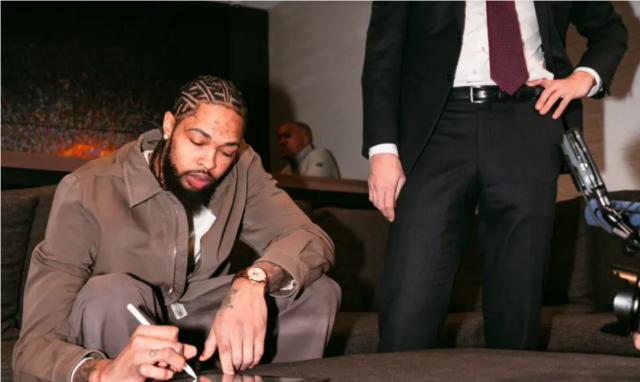 开云APP-【现场】英格拉姆亮相TT制造冲突 猛龙惨败迎假期