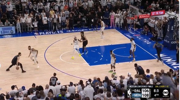 开云娱乐-单挑戈贝尔三分准绝杀!东契奇用魔法肢解狼队防守